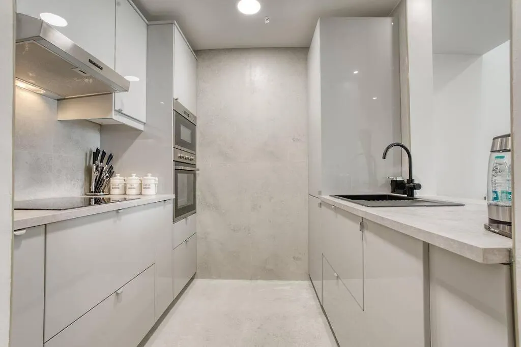 Elegant 1Bhk Getaway With Stunning Sea Views - Rak Daire Resü'l-Hayme 0*,